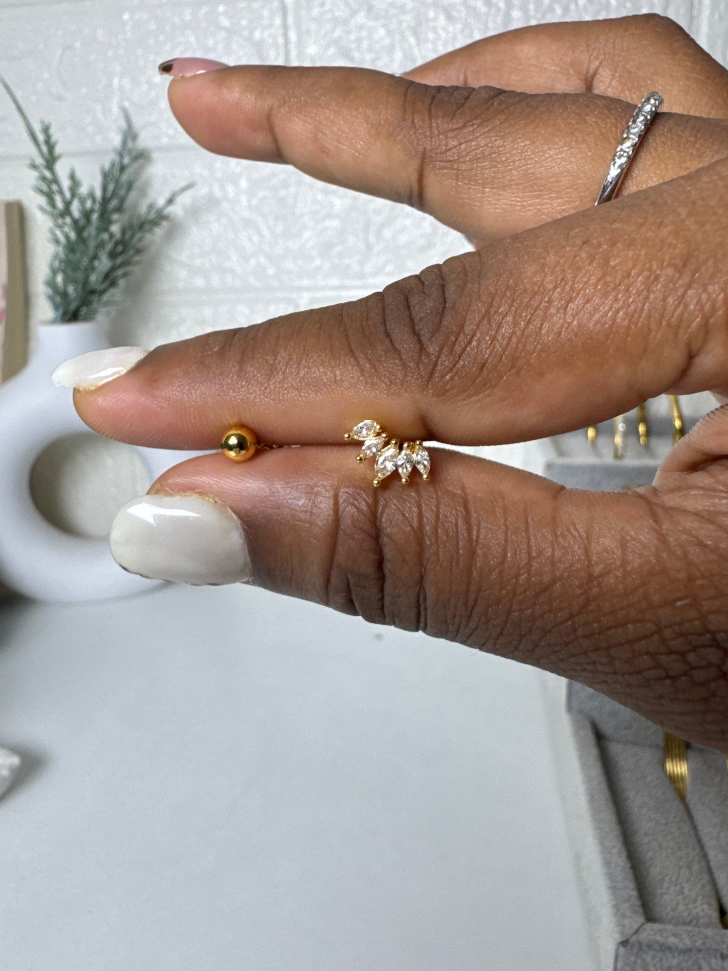 Crown Ball Back Helix Stud