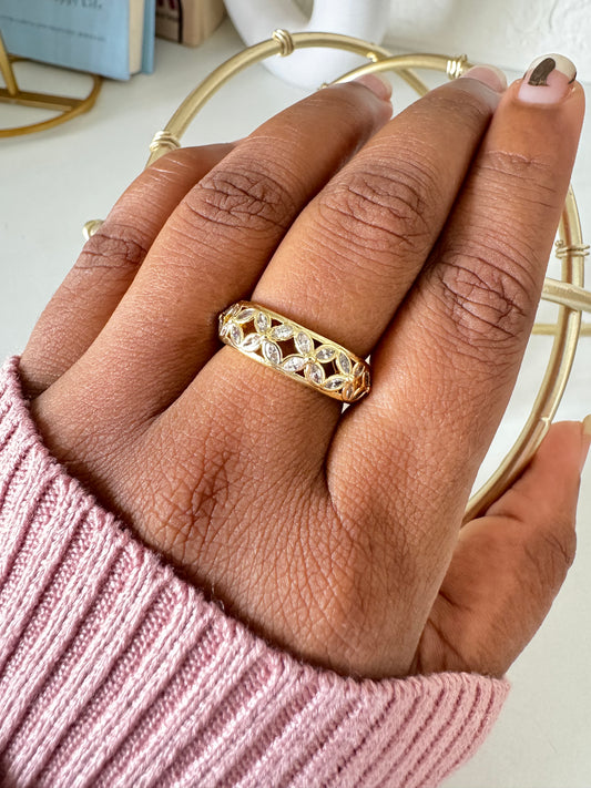 Lara Ring