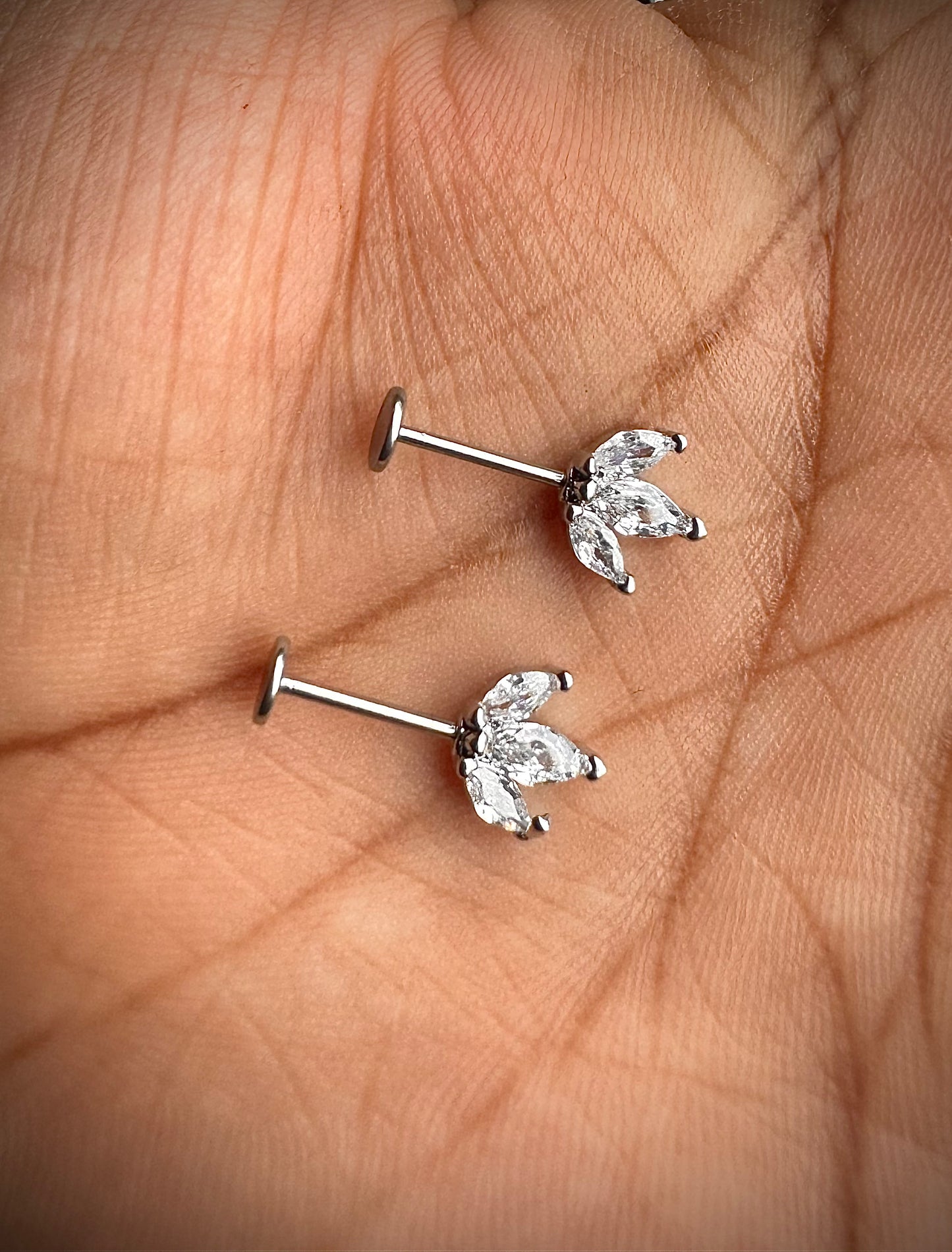 Three petal vertical Helix - Pair