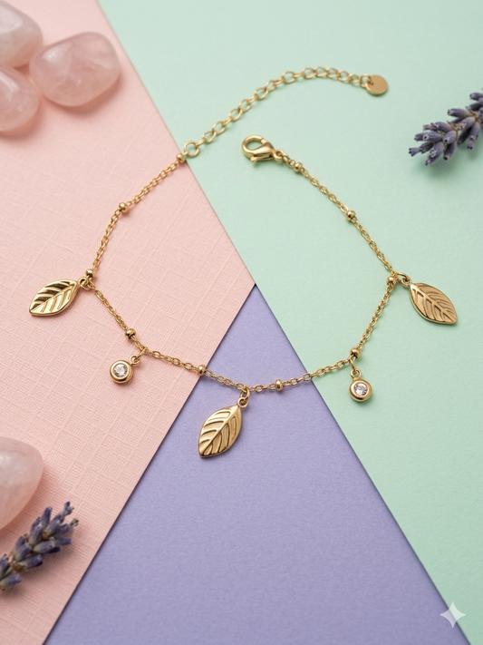Leafy Charm & Drop - Bracelet