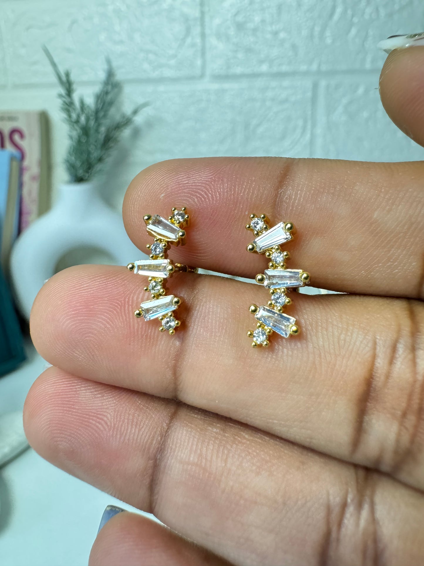 Crown Wave _ Ball Back Stud 13