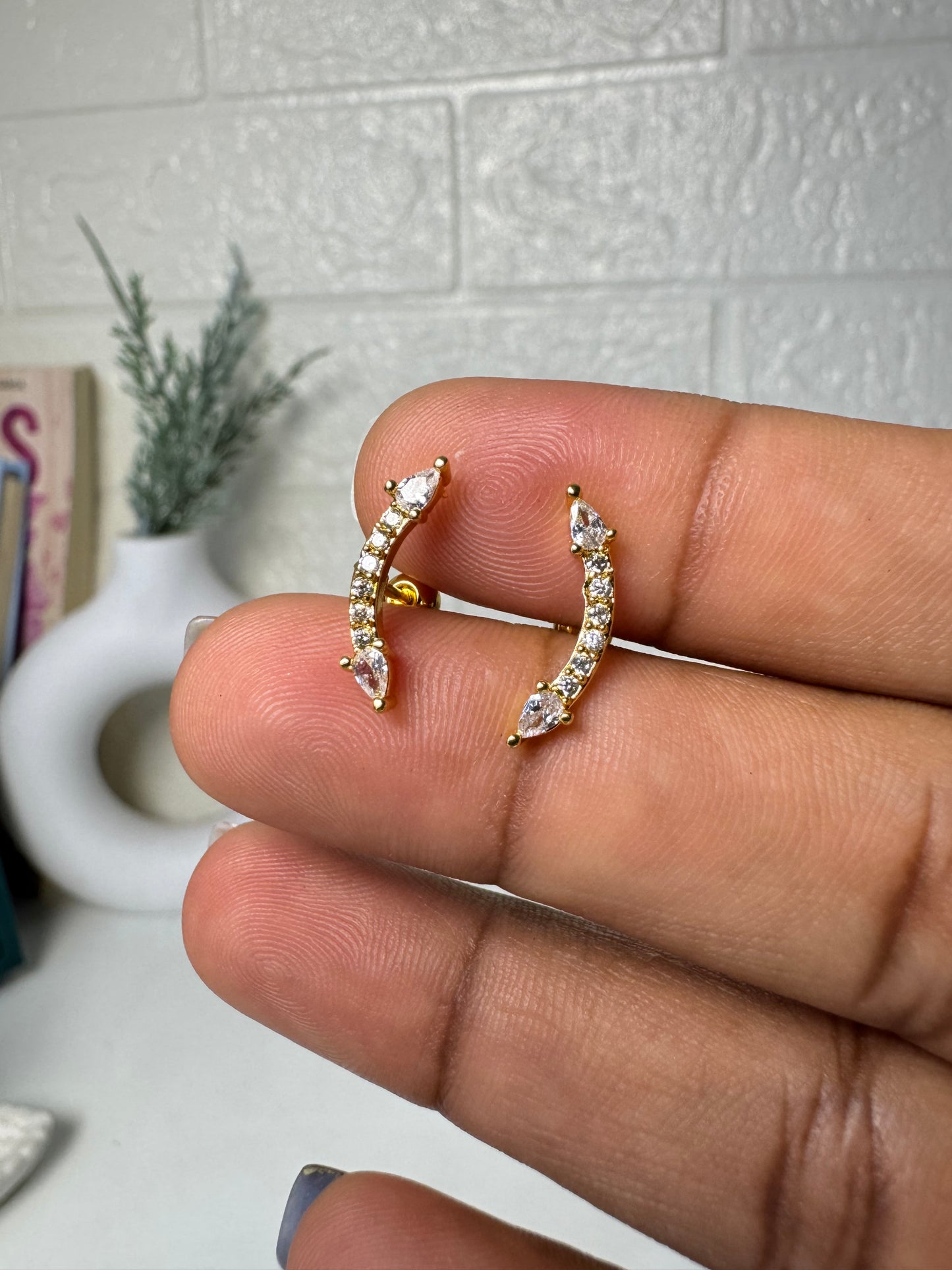 Arrow Wave _ Ball Back Stud 09