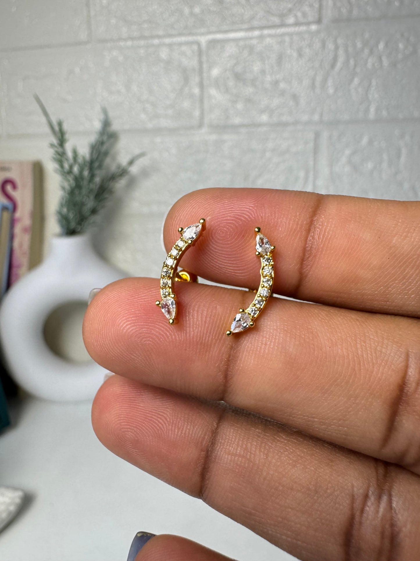 Arrow Wave _ Ball Back Stud 09