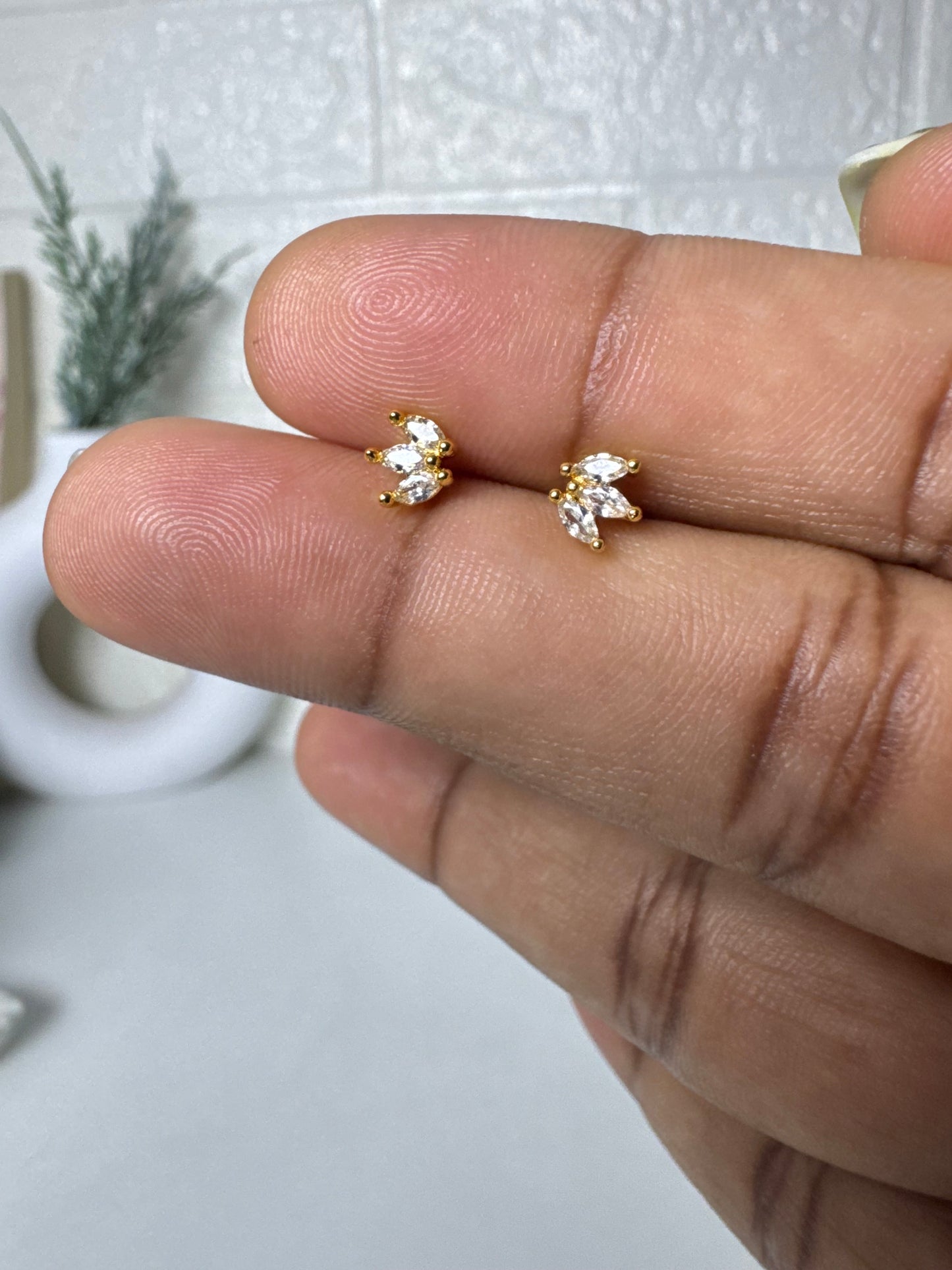 Three Petal Ball Back Helix Stud