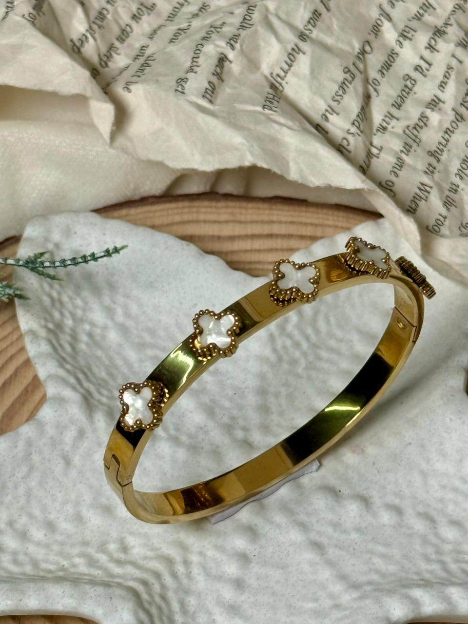 Premium Clover Lined Bangle - White