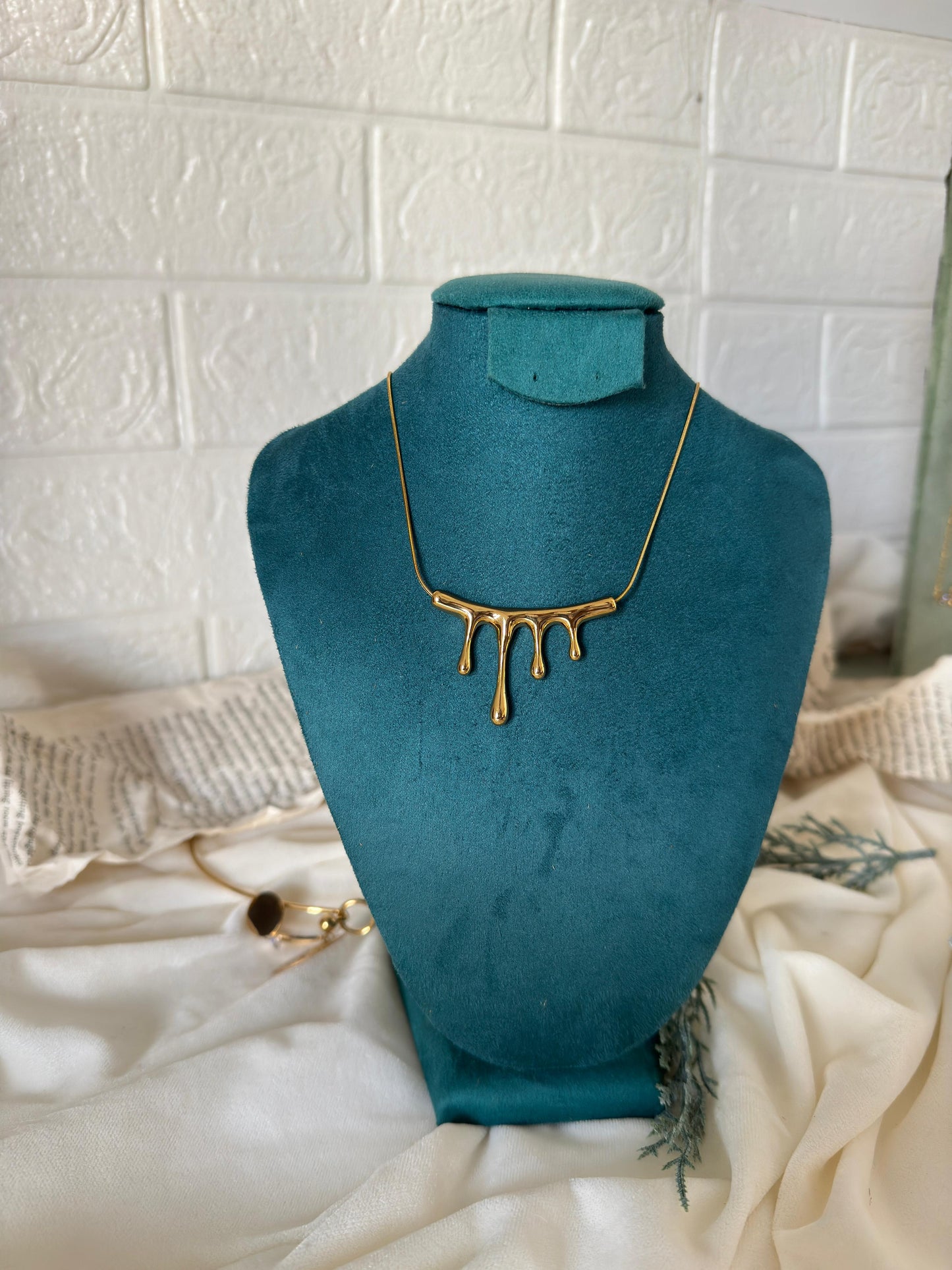 Bleeding Branch Pendant - Statement Necklace