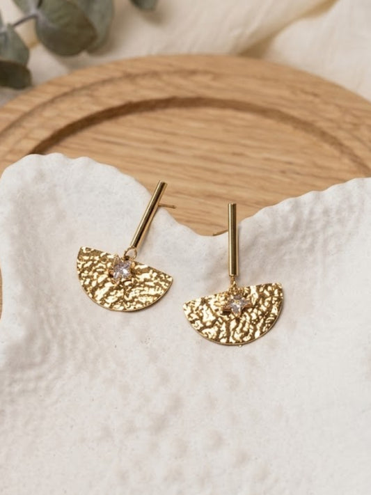 Textured Halfmoon hanging stud